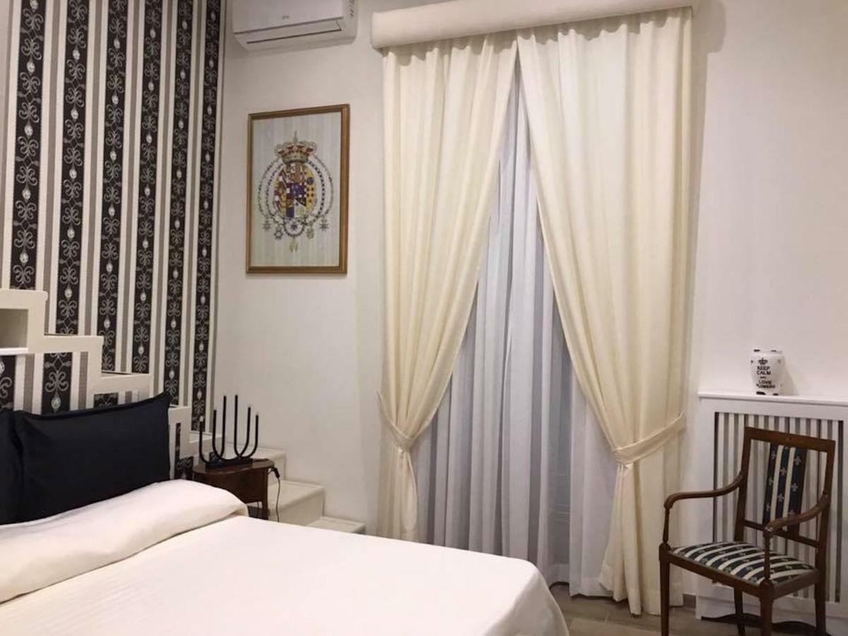 Royal Gismonda Bed and Breakfast Napoli Eksteriør billede